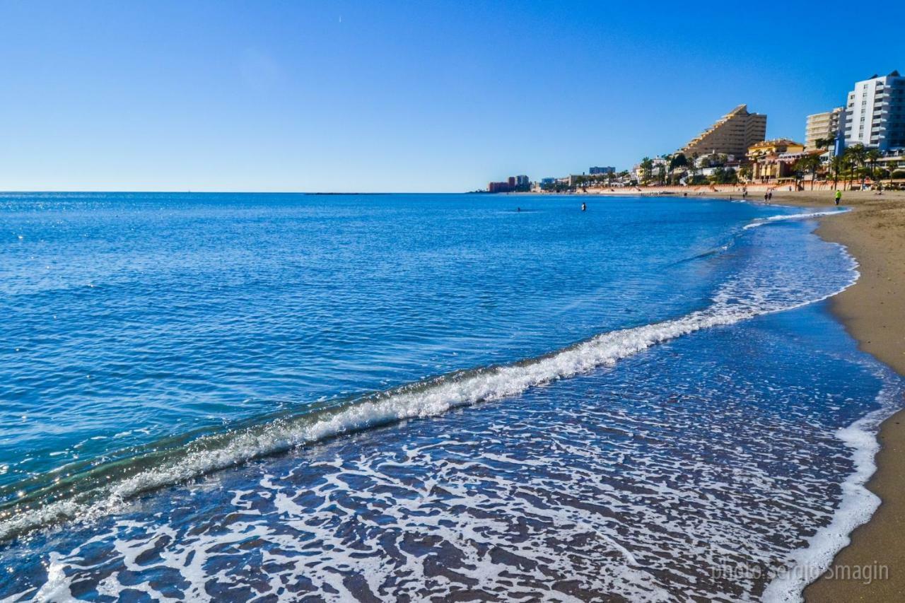 Apartamento Lomas de Mena, 21 - Ático con vistas al mar - Piscina y Barbacoa - PARKING GRATIS - EXCELENTE CONEXIÓN WIFI Benalmádena Exterior foto