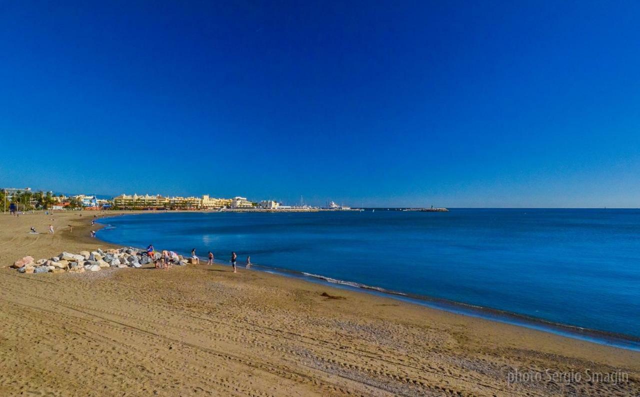 Apartamento Lomas de Mena, 21 - Ático con vistas al mar - Piscina y Barbacoa - PARKING GRATIS - EXCELENTE CONEXIÓN WIFI Benalmádena Exterior foto